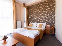 Aqua Hotel Kistelek – Elegantes Hotelzimmer in Kistelek mit Halbpension