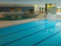 Zwembad in het thermaal bad van Kistelek - Hotel Aqua Kistelek
