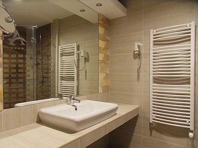 Elegáns és szép fürdÅszoba hajdúszoboszlón az atlantis wellness és ...
