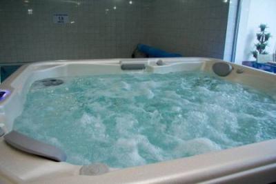 Bagoly Inn Gyömrő - Gyömrő jacuzzi hotell nära Budapest - ✔️ Bagoly Fogadó Gyömrő - Wellness jacuzzi, inomhuspool i Gyömrő