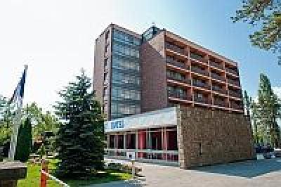 Hotel Napfeny in Balatonlelle, budget hotel at lake Balaton - Napfeny Hotel Balatonlelle - hotel in Balatonlelle with half board offers