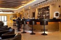 Bar cocktail în Hotel Bambara - hotel de patru stele la numai o oră jumate de la Budapesta