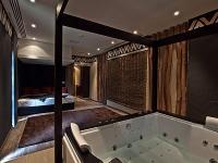 Hotel room with jacuzzi in the Hotel Bambara conference and wellness hotel in Felsotarkany - luxurious hotel offers special price packages for romantic wellness weekends