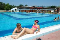 Thermal och äventyrbad i Tiszakécske i Ungern i Barack Hotel till helg med wellness