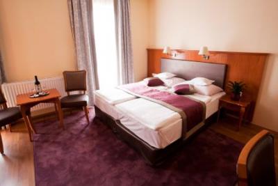Bedroom in Pannonia Hotel Sopron, Hungary - Pannonia Hotel Sopron - Affordable hotel in Sopron with wellness services