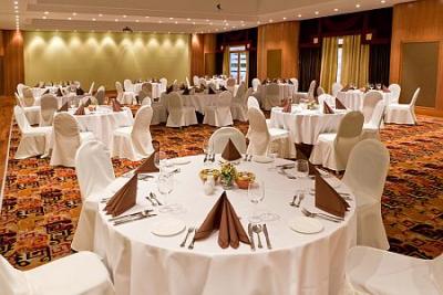 Hongaarse en internationale keuken in het restaurant van Hotel Greenfield, Spa wellness en golf hotel in Bukfurdo - ✔️ Greenfield Golf Spa Hotel Bukfurdo**** - Greenfield wellness en spa hotel in Buk, Bukfurdo, Hongarije