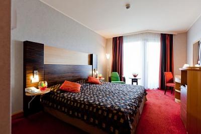 Double bedroom of Greenfield Hotel Bukfurdo - Romanticism near to the Austrian-Hungarian borders - ✔️ Greenfield Hotel Golf Spa in Bukfurdo**** - Spa thermal, wellness and Golf Hotel Greenfield in Buk, Hungary