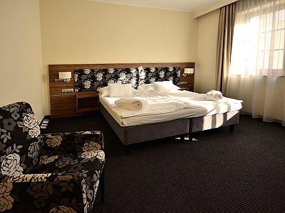 Bodrogi Kuria's elegant hotel room with discounted half-board packages - Bodrogi Kúria**** Inárcs - discount wellness hotel near M5 highway in the vicinity of Budapest