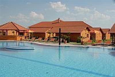 Bungalow Aqua Spa Wellness Cserkeszolo - promoţii pentru familii mari - ✔️ Bungalow Aqua**** Cserkeszolo - Bungalow Wellness Aqua Spa în Cserkeszolo la un preţ promoţional pentru familii