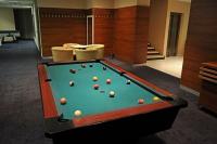 La sala de billiard de Hotel CE Plaza en Siofok, en la capital del Lago Balatón