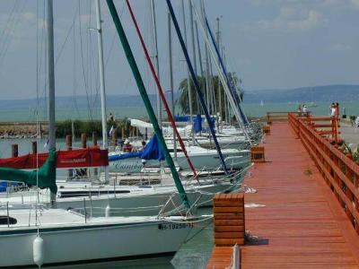 Yacht Club Balatonaliga - przystań żaglówek - Club Aliga Balaton - Balatonvilagos - Wegry - ✔️ Club Aliga Hotel*** Balatonaliga - Balatonvilagos Balaton