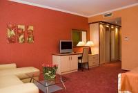 4* Bella camera d'albergo a Cserkeszolo presso l'Aqua Spa Hotel