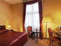 Sypialnia dwuosobowa w Hotelu Grand Danubius Margitsziget Budapeszt na wyspie Małgorzaty, w cichym i zielonym zakątku
