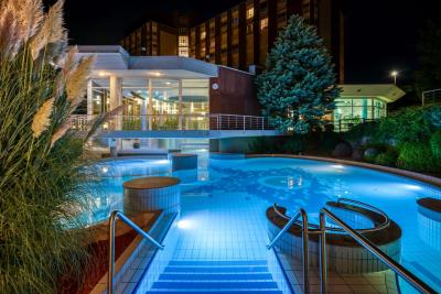 Hotel Thermal Aqua w Heviz - Hotel leczniczy nad jeziorem w Heviz - ✔️ ENSANA Thermal Hotel Aqua**** Hévíz - Gorąca woda lecznica, Kurort Heviz