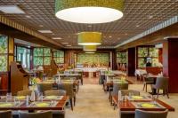 Restaurant at Lake Heviz in Hotel Danubius Health Spa Resort Aqua