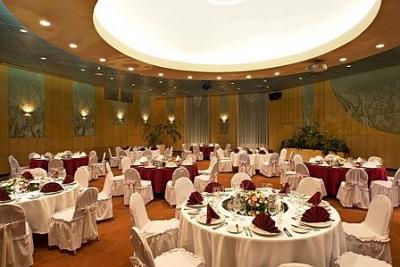 Restauracja w Hotelu Konferencyjnym i Termalnym Helia Budapeszt - ✔️ Hotel Helia**** Budapest - Termal Hotel Helia Budapeszt