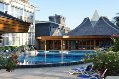 Frustration Growl prepare Bazin cu apă termală în Heviz - Hotel Danubius Health Spa Resort Heviz -  Ungaria
