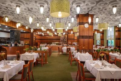 Restaurant în Heviz - hotel termal în Heviz aproape de lacul termal - Hotel Heviz Health Spa Resort - ✔️ ENSANA Thermal Hotel**** Hévíz ✔️ termal hotel în Heviz