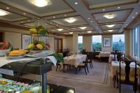 Prima colazione buffet al Danubius Thermal Hotel Margitsziget- hotel termale 4 stelle a Budapest