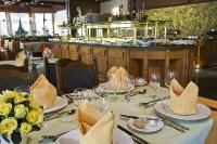 Acogedor restaurante-Hotel Thermal Sarvar Danubius Health Spa Resort en Sarvar