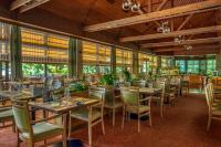 Элегантный ресторан в отеле Sarvar Danubius Health Spa Resort 