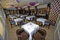 Restauracja w Hotelu Delibab w Hajduszoboszlo oferuje wyśmienite dania w eleganckiej atmosferze