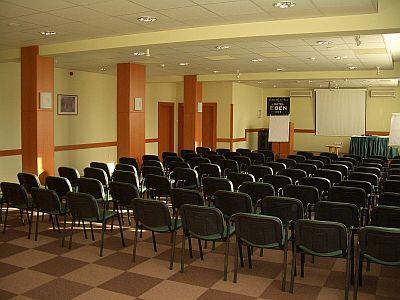 Meetingzaal in Boedapest, vlakbij het Bosnyak plein met goede parkeermogelijkheden - Hotel Eben in de wijk Zuglo van Boedapest, Hongarije - Eben Hotel Zuglo Budapest - 3-sterren hotel in Zuglo, vlakbij het Ors Vezer plein in Boedapest, Hongarije voor actieprijzen