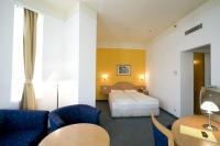 Moderne en gezellige tweepersoonskamer in het 4-sterren Hotel Golden Park in het centrum van Budapest 