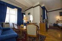 Grand Hotel Aranybika - habitacion con medio pensión a precio descuento en Debrecen 