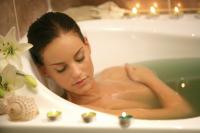 Bagno Cleopatra - trattamenti benessere a Heviz al NaturMed Hotel Carbona