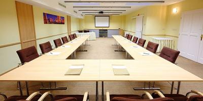 Meeting- and conference room of Hotel Historia and Historante Restaurant - Hotel Historia Veszprem - Discount accommodation in the downtown of Veszprem with wellness services