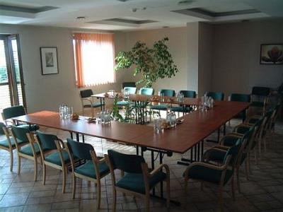 Meeting room near the airport - Airport Hotel Stacio 4-star hotel in Vecses, Hungary - Airport Hotel Stáció**** Vecsés - discount hotel close to Budapest Airport