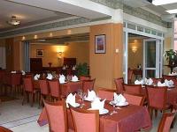 Restaurantul hotelului cu specialităţi de mâncăruri la un preţ accesibil - Alfa Art Hotel Budapest