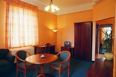 Wellnesshotel Aquarius Budapest - 4-Sterne-Hotel Aquarius - elegantes Hotel Budapest - Hotel Aquarius Budapest - billiges 4-Sterne-Hotel am Rande von Budapest, in Nagyteteny