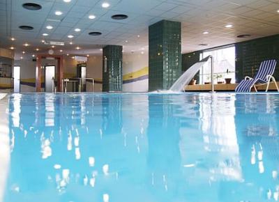 Wellnesswochenende im Hotel Danubius Arena in Budapest -  Inneres geheiztes Pool - Hotel Arena**** Budapest - Wellnesshotel Sonderangebote in der Nähe von Vasarvaros und Stadionok