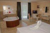 Jakuzzi hotel room in Miskolctapolca at Calimbra Wellness Hotel