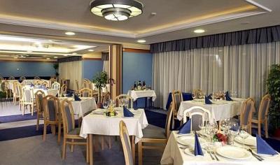 Hotel Eger Park  - Restaurant - Eger Park Hotel - Eger  - Hotel Eger**** Park Eger - Wellness hotel in the inner city of Eger 