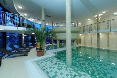 Breng een aangenaam weekend door in het Wellness Hotel Gyula - ✔️ Wellness Hotel Gyula**** - wellnesshotel tegen betaalbare prijzen in de buurt van de Burchtbad