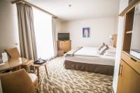 Lyx Hotell i Heviz - ett fantastisk tvåbäddsrum på Lotus Termal och Spa Hotell