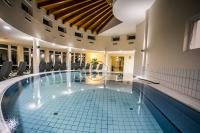 Spa Termal Hotell i Heviz - det sagolika innebasängen på Lotus Termal Hotell