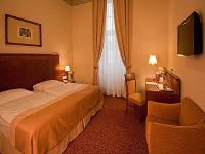 Hotel Magyar Kiraly Hungary Room - Hotel Magyar Kiraly**** Szekesfehervar - 4  star hotel in Szekesfehervar