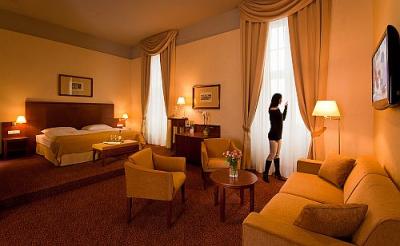 Accommodation in the historical downtown of Szekesfehervar - Hotel Magyar Kiraly, Hungary - Hotel Magyar Kiraly**** Szekesfehervar - 4  star hotel in Szekesfehervar