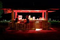 Коктейль-бар в Балатонкенезе в отеле Marina-Port возле озера Балатон