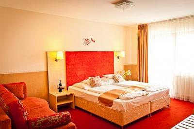 Habitación en el hotel wellness Hotel Piroska en Buk - ✔️ Hotel Piroska Bük ✔️ hotel de bienestar barato en Bukfurdo