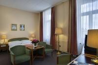 Hotel Raba City Center w Gyor - apartament - romantyczna sypialnia dwuosobowa