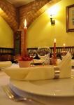 Cena romántica en el restaurante de Hotel Revesz Gyor