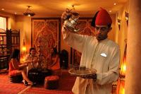 В Конференц-Велнес отеле Mesés Shiraz с ароматным кальяном, чарующим чаепитием  и звуками успокоительной гость окажется в мире восточной сказки