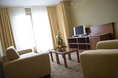 Apartament de lux în hotelul Golden 4* Balatonfured - ✔️ Hotel Golden Lake**** Balatonfüred - Hotel de wellness la Balaton, Ungaria