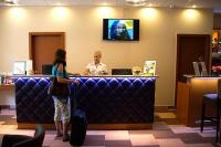 Six Inn  Hotell - hotellets receptio i centrala Budapest  med extra pris vid online bestälning