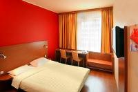Standard tweepersoonskamer met online kamerboeking in Hotel Star Inn Budapest